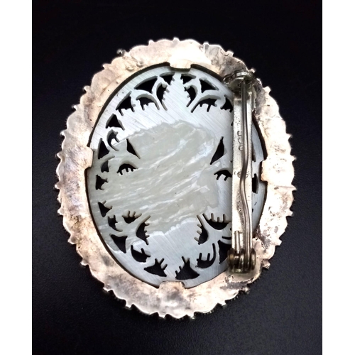 975 - An Excellent Condition Antique 950 Silver Carved Filigree Brooch 5.5cm Length