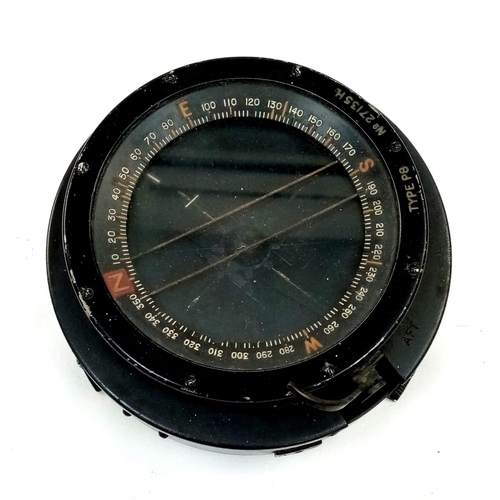 137 - WW2 Period RAF Type P8 Fighter Aircraft Compass. Retains crowned AM (Air Ministry) brass issue plate... 