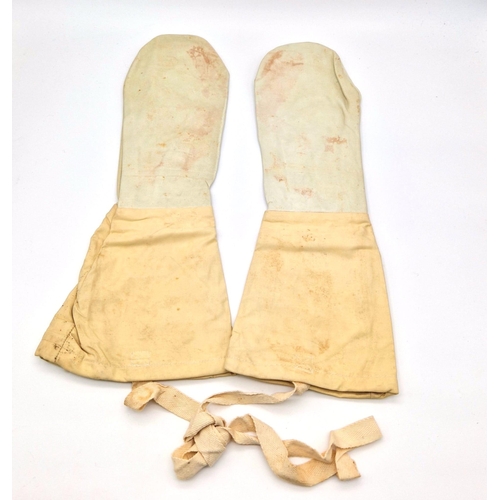 1521 - WW2 Royal Navy Anti-Flash Gloves / Mittens. Unissued. Both inner linings stamped with maker’s mark o... 