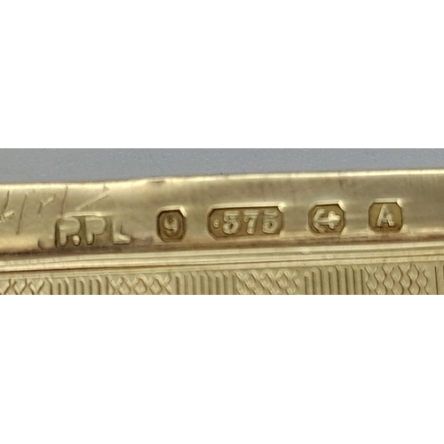 983 - A 9 K yellow gold vesta. Dimensions: 40 x 40 x 9 mm, weight: 21.9 g.