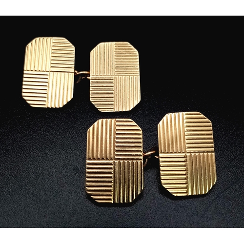 1567 - 9k yellow gold engraved cufflinks 9.6g