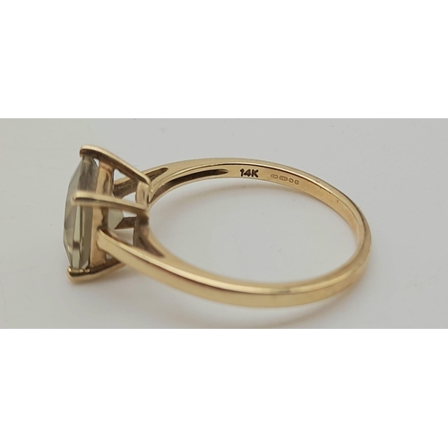 1570 - 14K Yellow Gold Dress Ring with a nice khaki Square Stone 2.7grams Size Q.