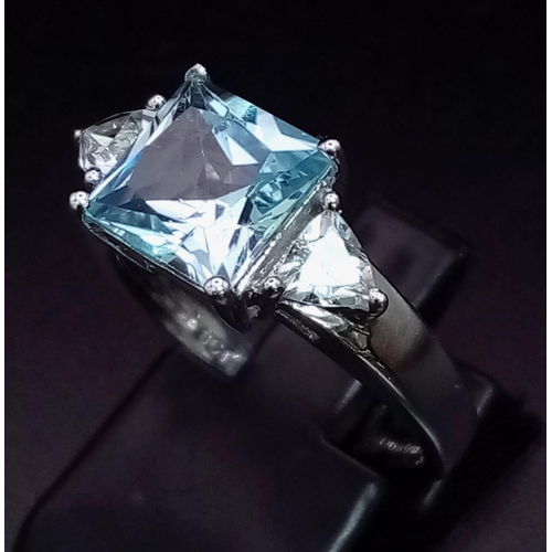 1600 - A 9ct and blue gemstone ring . 3.5gms   size N