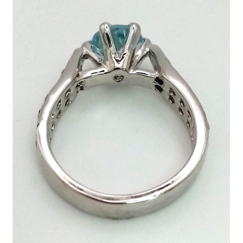 1413 - Blue Sapphire & Blue Topaz Silver Ring. 925 Sterling silver. 4.5g. Size N.