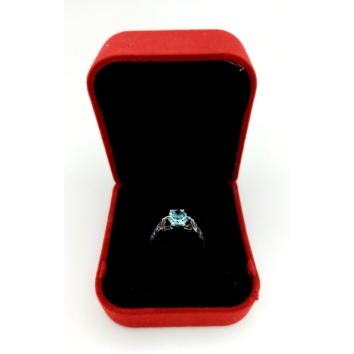 1413 - Blue Sapphire & Blue Topaz Silver Ring. 925 Sterling silver. 4.5g. Size N.