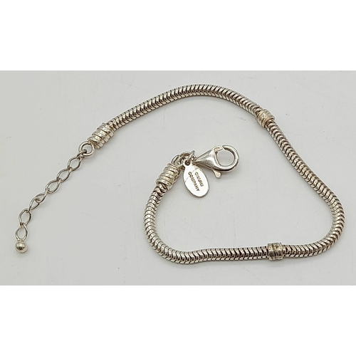 1250 - Sterling Silver Charm Company Bead Snake Bracelet.  17cm in Length. Weighs 8.6grams