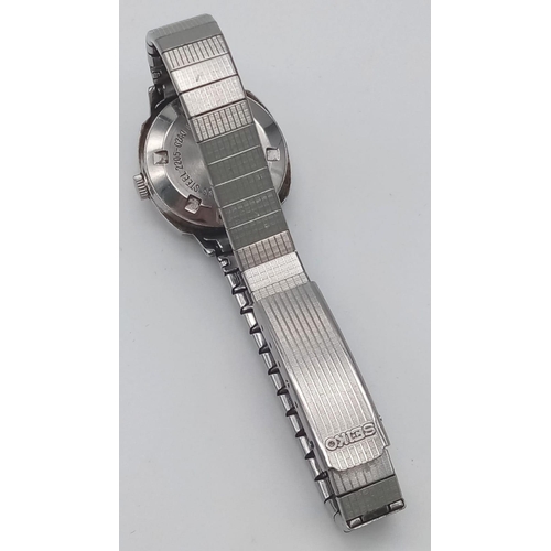 1242 - A Seiko 21 Jewel Hi-Beat Automatic Ladies Watch. Stainless steel strap and case - 23mm. Silver tone ... 