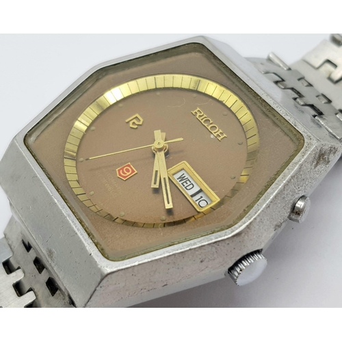 1402 - A Vintage Ricoh 21 Jewel Automatic Gents Watch. Stainless steel strap and Hexagonal case - 37mm. Bro... 