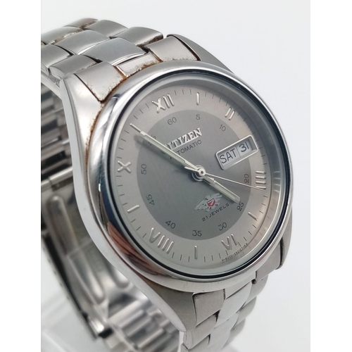 162 - A Vintage Automatic Citizen Gents Watch. Stainless steel strap and case - 35mm. Two tone silver dial... 