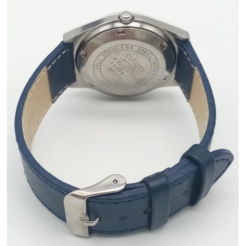 254 - A Vintage Citizen Automatic Gents Watch. Blue leather strap. Stainless steel case - 36mm. Blue dial ... 