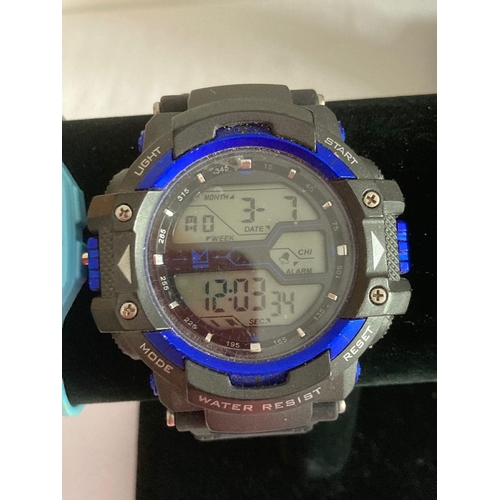 427 - 3 x Rubber strap waterproof  DIGITAL watches to include CASIO ,PUMA,etc. all in full working order.