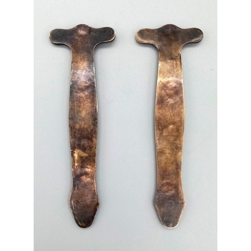 529 - Two (pair) American Civil War Brass Bowie Knife Handles.
14cm.