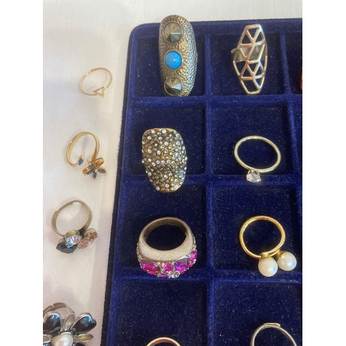 567 - Magnificent selection of DRESS RINGS to include enamel, jewelled, statement, etc. Please see all pic... 