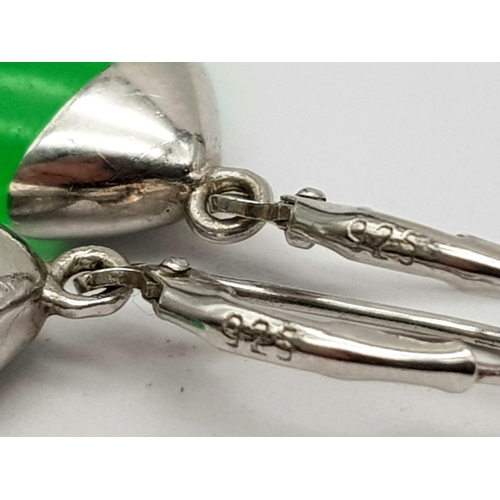 1129 - STERLING SILVER GREEN STONE DROP EARRINGS. TOTAL WEIGHT 5.7G