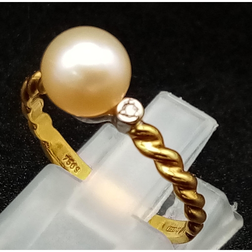 310 - 18K YELLOW GOLD DIAMOND & PEARL SET RING. TOTAL WEIGHT 2.6G. SIZE N