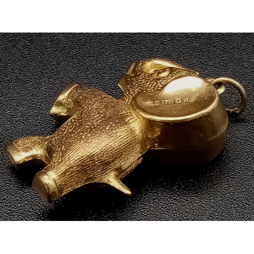 843 - 9K YELLOW GOLD DUMBO ELEPHANT PENDANT. TOTAL WEIGHT 1.9G