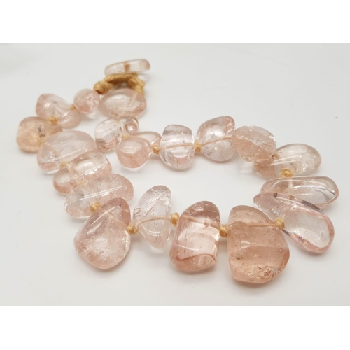 897 - ROSE QUARTZ NECKLACE. TOTAL WEIGHT 191.8G