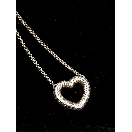 969 - PANDORA STERLING SILVER HEART NECKLACE WITH 2 LENGTH SETTINGS. COMES WITH BOX. WEIGHS 5.6G.