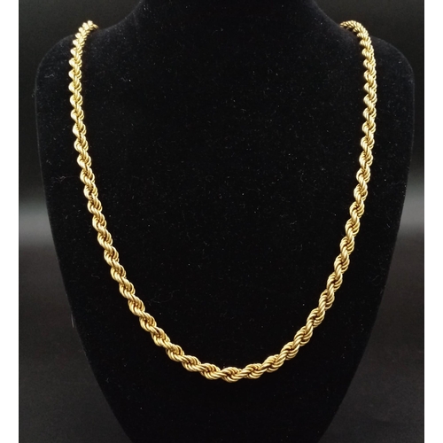 147 - A 9K yellow gold, long, rope chain necklace, presented in a velvet pouch. Length: 80 cm, weight: 21g... 