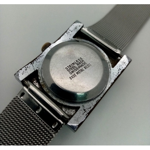 109 - A Vintage Sicura Jump Watch. Stainless steel strap and case -27mm. Mechanical movement in working or... 