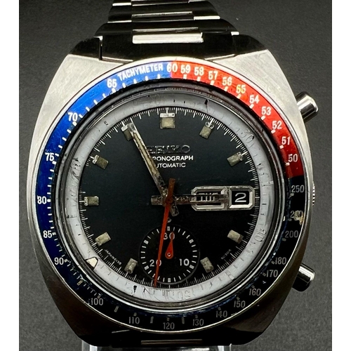 A Rare Vintage Seiko Chronograph Automatic Pepsi Gents Watch. Stainless  steel strap and case - 42mm.
