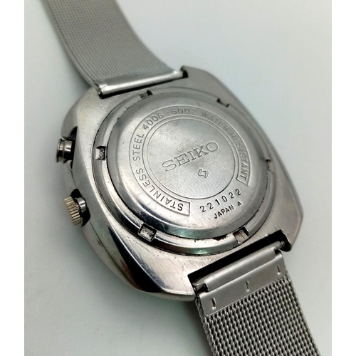 68 - A Rare Vintage Seiko Bell-Matic Gents Watch. Stainless steel strap and case - 42mm. Silver tone dial... 