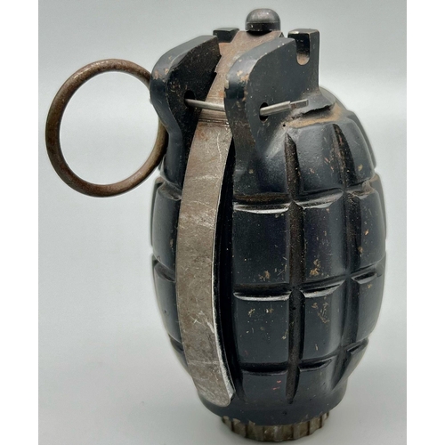 78 - INERT Cutaway WW2 British N° 36 Mills Grenade.