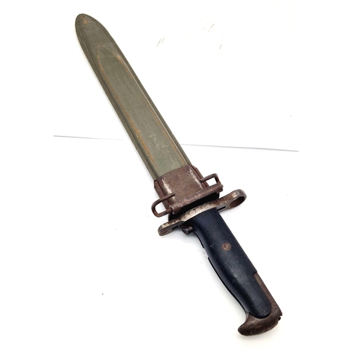 155 - WW2 U.S Garand M.1.E (Experimental Bayonet). A shorter fighting knife style bayonet was needed for t... 