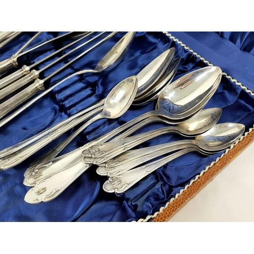 239 - WW2 German 6 person Cutlery Set with Waffen SS runes on each piece. 24 pieces in total. Maker Emil M... 