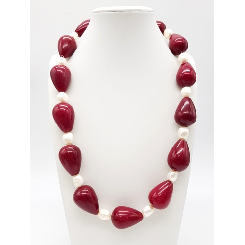 991 - An Impressive Large Red Corundum Teardrop and Pearl Statement Necklace. 52cm length. Teardrops -3cm.