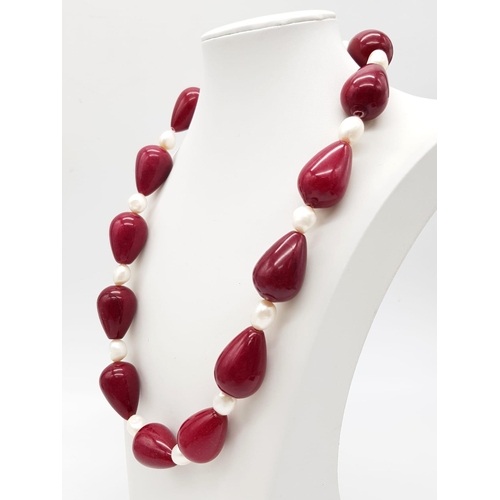 991 - An Impressive Large Red Corundum Teardrop and Pearl Statement Necklace. 52cm length. Teardrops -3cm.