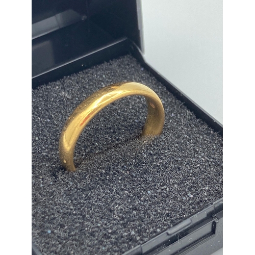 28 - 22 carat GOLD WEDDING BAND. Full UK hallmark.  5.65 grams.  Size O.