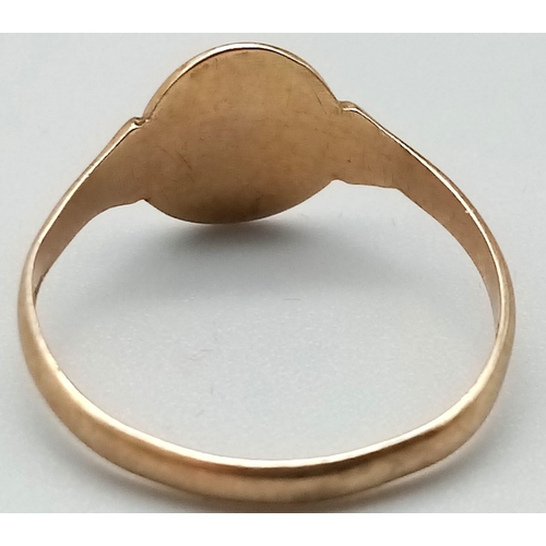 1196 - A Vintage 9K Yellow Gold Signet Ring. Size J. 1g