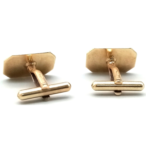 588 - A Pair of 9K Yellow Gold Classic Cufflinks. 4.92g total weight.