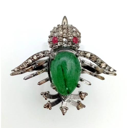 621 - A 4.40ct Emerald Bee Ring with 0.60ct of Diamond Accents and Rubies for Eyes! Set in 925 Silver. Siz... 