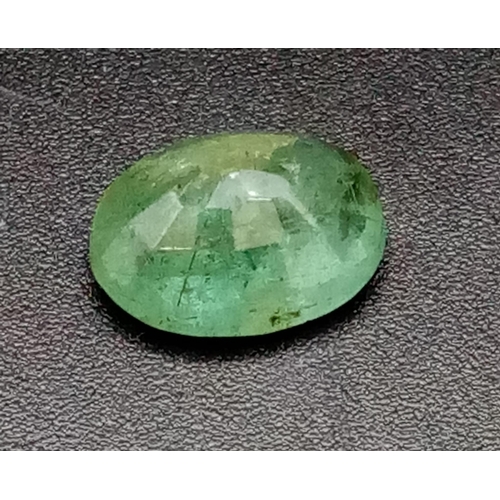 778 - A 3.12ct Emerald Gemstone. Comes with a certificate.