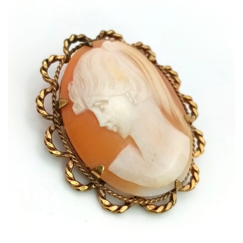 1105 - A Vintage Cameo Brooch on a Rolled Gold Backing. 4.5cm. Ref: SAB