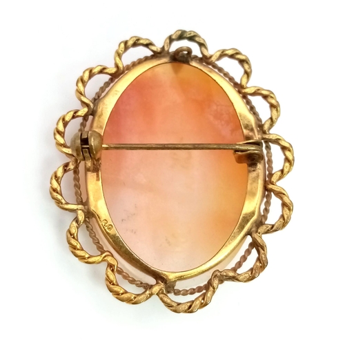 1105 - A Vintage Cameo Brooch on a Rolled Gold Backing. 4.5cm. Ref: SAB