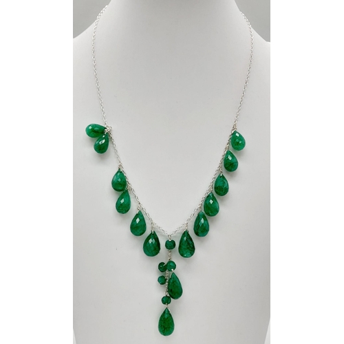 722 - An Emerald Tear-Drop Shape Bead Necklace with Matching Drop Earrings. Set in 925 Silver. Necklace - ... 