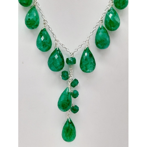 722 - An Emerald Tear-Drop Shape Bead Necklace with Matching Drop Earrings. Set in 925 Silver. Necklace - ... 