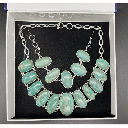 224 - A magnificent, Russian AMAZONITE necklace and bracelet set in a presentation box. Highly polished, l... 