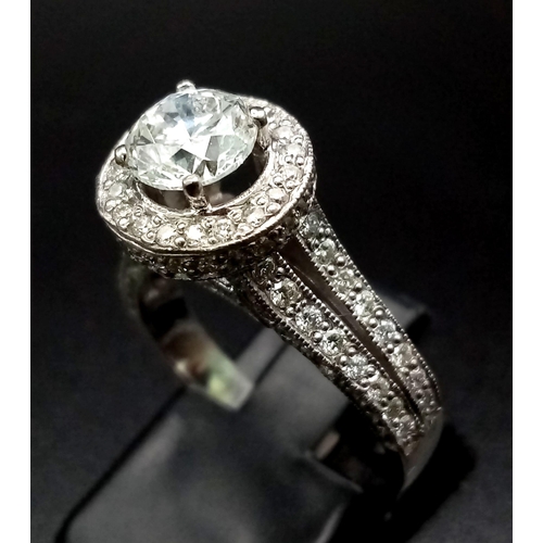 152 - AN ABSOLUTELY STUNNING 18K WHITE GOLD DIAMOND RING SET WITH A F COLOUR SI2 1.01ct ROUND BRILLIANT CU... 