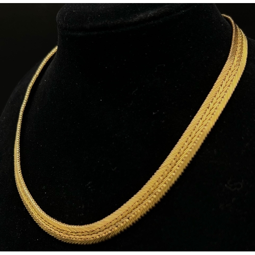 4 - A Gorgeous 18K Yellow Gold Intricate Foxtail-Link Collarette Necklace. 37cm. 38.17g