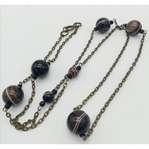 555 - A Vintage, High-Quality Banded Agate Necklace and Brooch. 76cm - necklace. Brooch - 5cm.