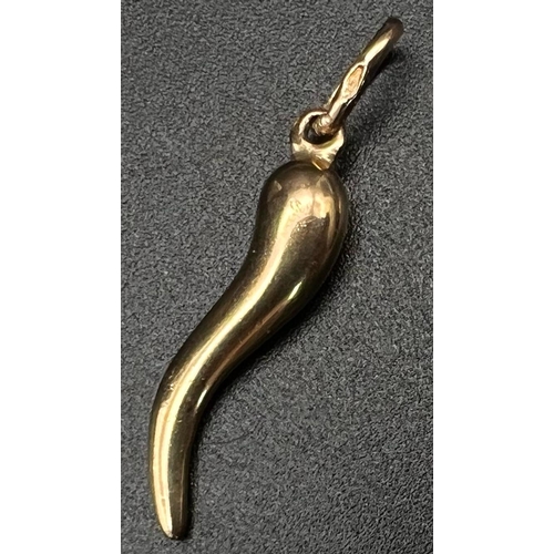 586 - A 9K Yellow Gold Horn of Plenty Pendant or Charm. 3cm. 1.16g