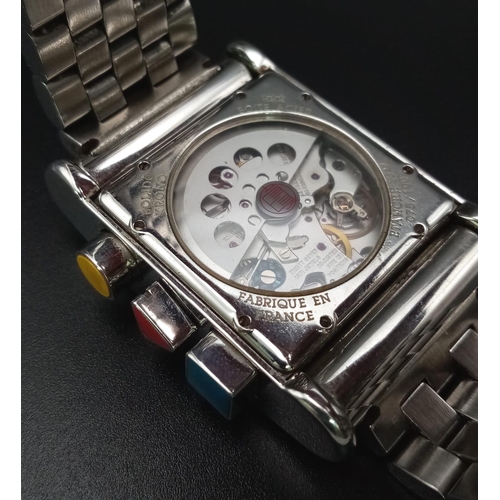 220 - A Rare Collectable Alain Silberstein Automatic Chronograph Gents Watch. Stainless steel strap and ca... 