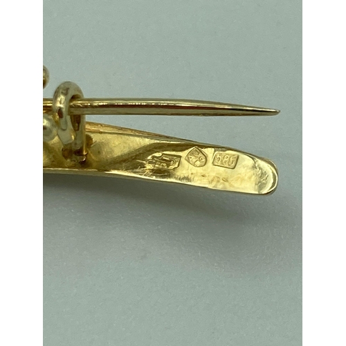 188 - 14 carat GOLD BROOCH with Crystal detail in Middle Eastern style. Full set of markings for Arabic Go... 