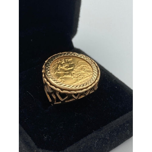 295 - GOLD HALF SOVEREIGN RING with a 22 carat 1906 coin set in an attractive 9 carat mount. Presented in ... 