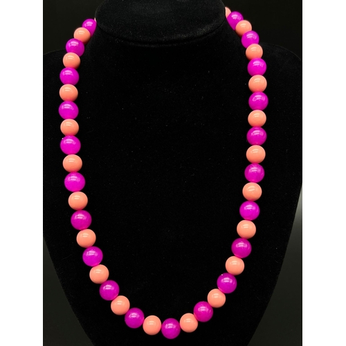 327 - A Wonderful Shades of Pink Alexandrite and Coral Necklace. Perfect colours for Spring/Summer. 10mm b... 