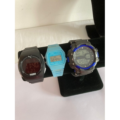 330 - 3 x Digital watches all having rubber Divers straps. To include Casio and Puma, all watches in full ... 